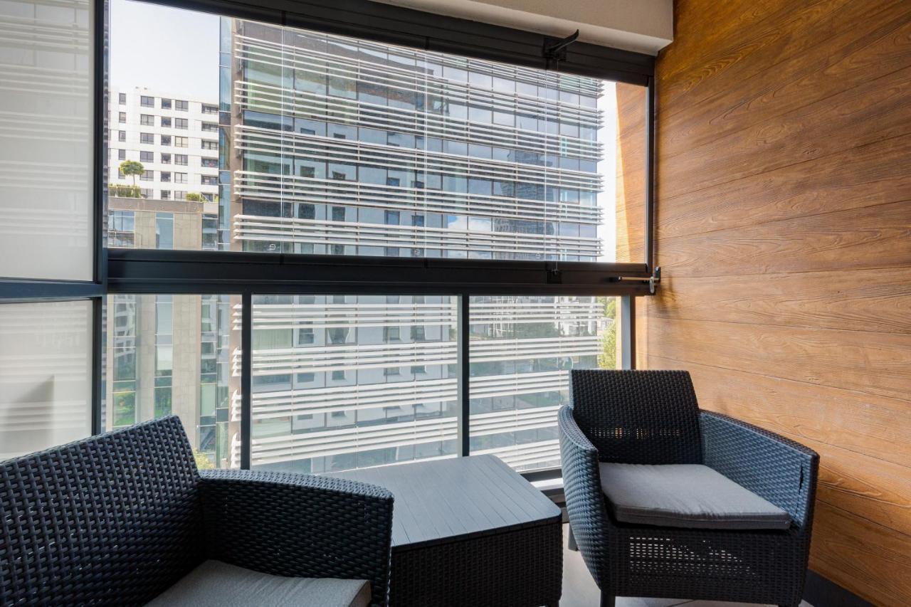 City Center Apartments Grzybowska With Parking By Noclegi Renters 华沙 外观 照片