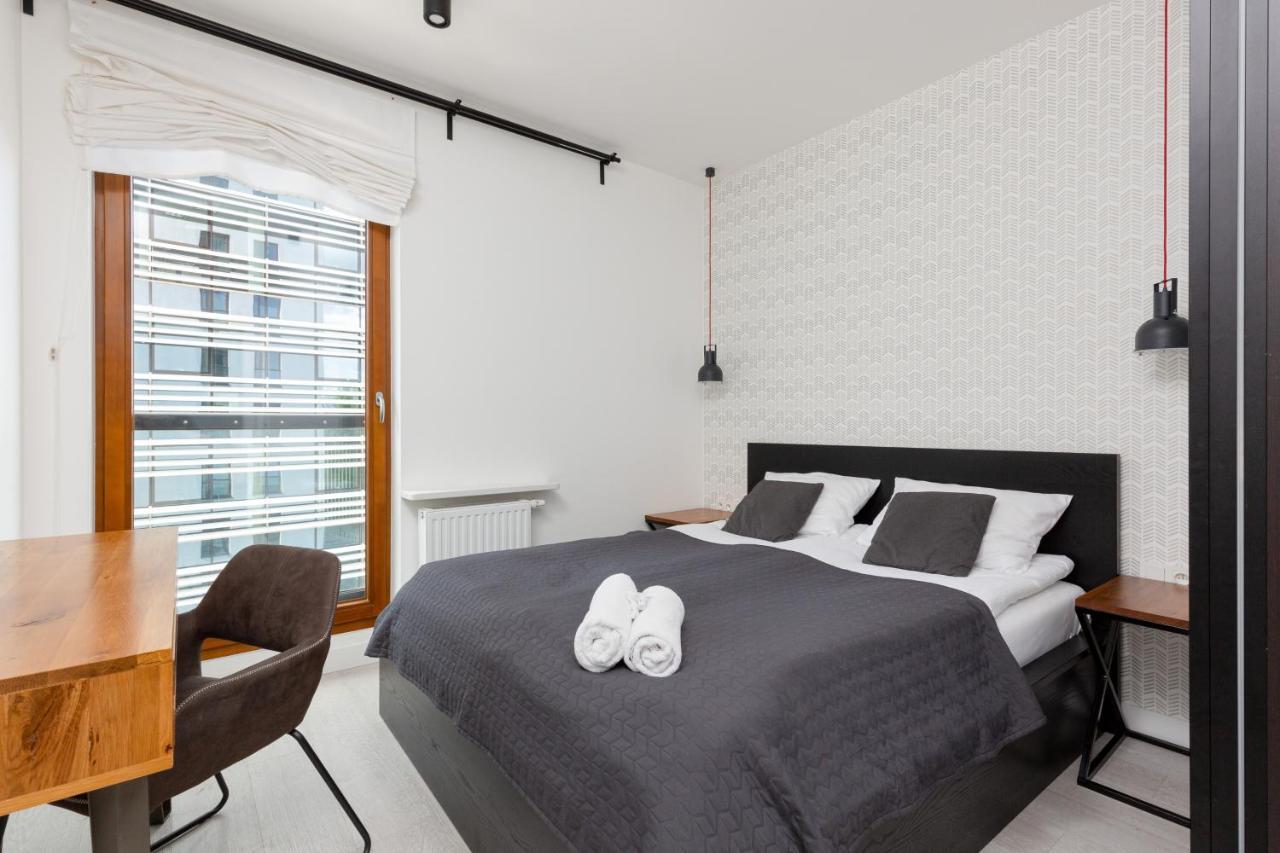 City Center Apartments Grzybowska With Parking By Noclegi Renters 华沙 外观 照片